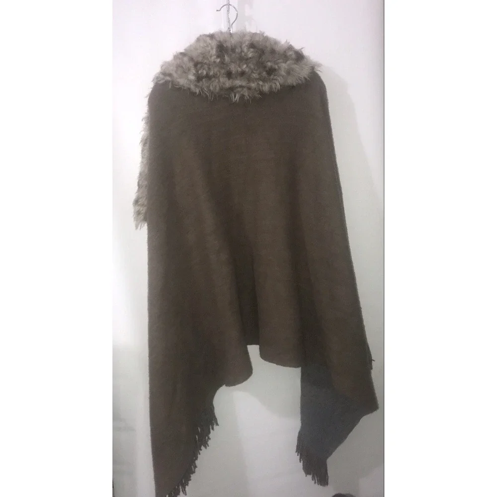 Ralph Lauren LRL Poncho Women's Brown‎ Faux Fur Cape One Size Shawl Fringe $118